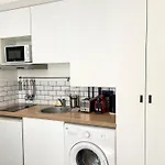 Charming & Bright Studio Apartment Heart Of Paris 2 Le Marais