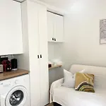 Charming & Bright Studio Apartment Heart Of Paris 2 Le Marais